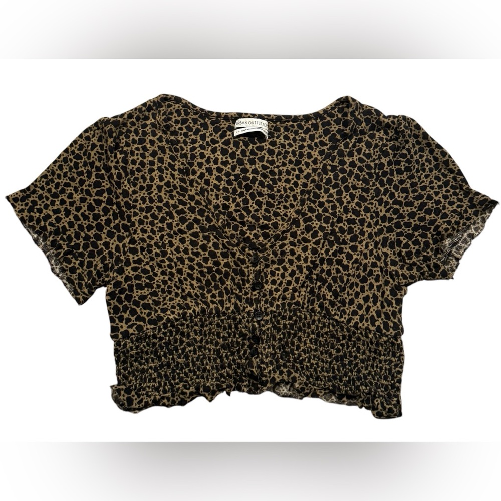 urban outfitters cheetah print smocked cropped blouse